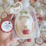 Подаръчета за гости за кръщене – момченце в народна носия