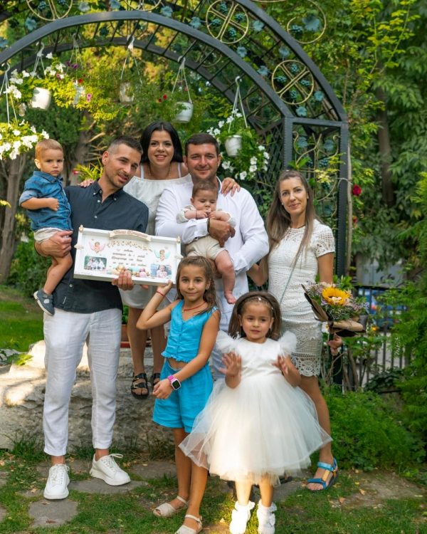 Рамка за кръщене - подарък за кръстници
